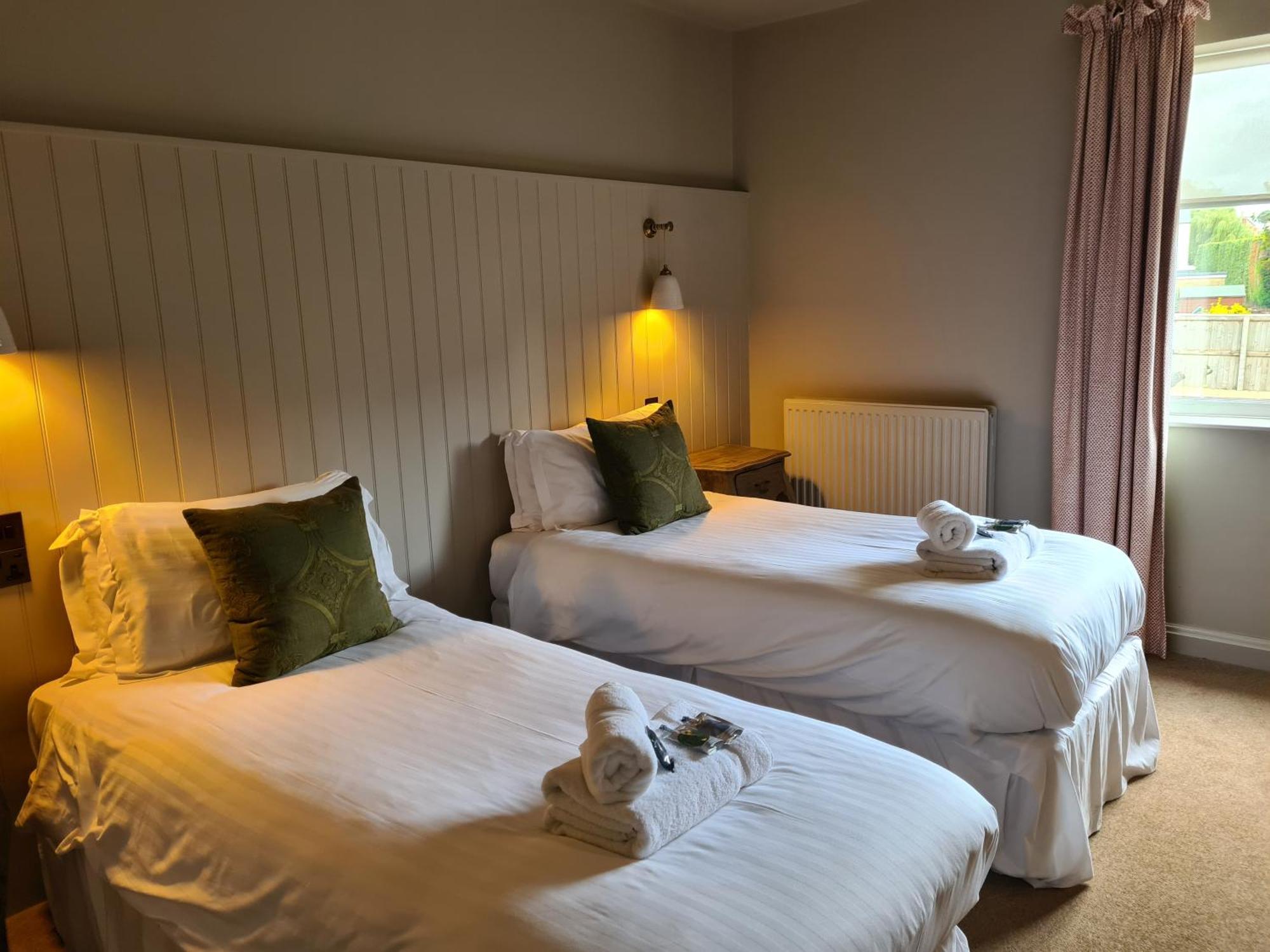 Priory Inn Tetbury Kültér fotó